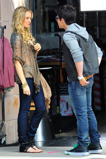 Joe+Jonas+Set+JONAS+Santa+Monica+4+Cc4GqBm6VBGl - FoR U JoE JoNaS 3