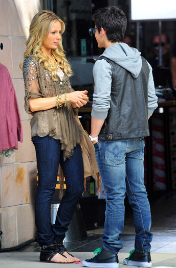 Joe+Jonas+Set+JONAS+Santa+Monica+4+Np-eL_BS-CQl - FoR U JoE JoNaS 3