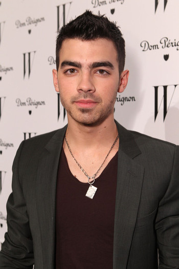 Joe+Jonas+W+Magazine+Celebrates+Best+Performances+Z8Y5RUtnUDfl
