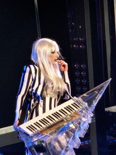 lady_gaga_rocking_her_new_look - Lady Gaga