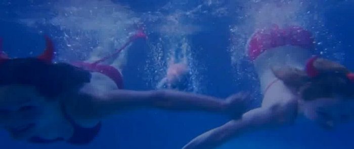 Title Song - Tees Maar Khan -797