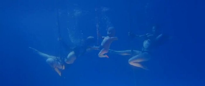 Title Song - Tees Maar Khan -836