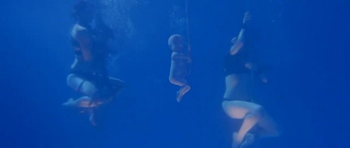 Title Song - Tees Maar Khan -841