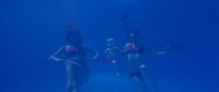 Title Song - Tees Maar Khan -853