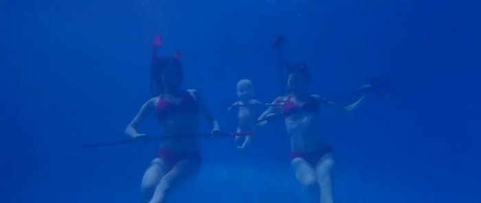 Title Song - Tees Maar Khan -854