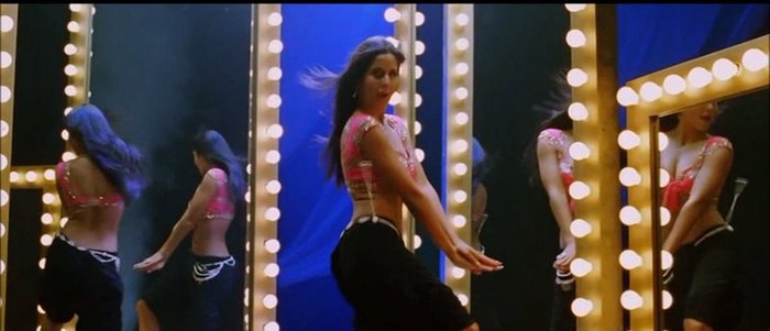 Sheila Ki Jawani - TMK 720p Upscaled[world4free.in]-160