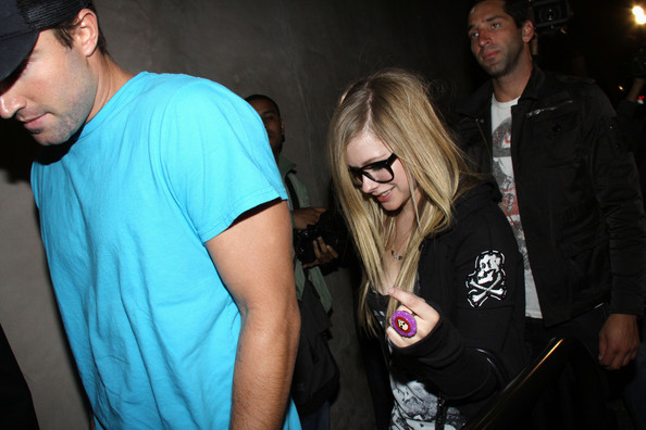 Avril+Lavigne+new+man+Brody+Jenner+head+Lindsay+hM288nsyXlrl - Avril Lavigne at las palmas