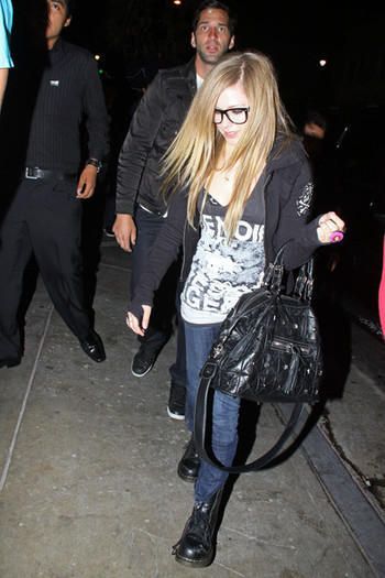 Avril+Lavigne+new+man+Brody+Jenner+head+Lindsay+jRuTKRWtuTtl - Avril Lavigne at las palmas