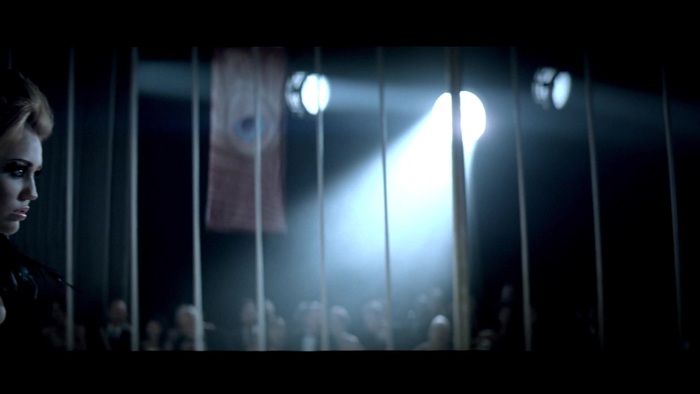 Miley Cyrus - Can\'t Be Tamed 0195