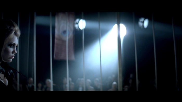 Miley Cyrus - Can\'t Be Tamed 0196