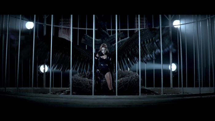 Miley Cyrus - Can\'t Be Tamed 0267 - MilUuU CBT