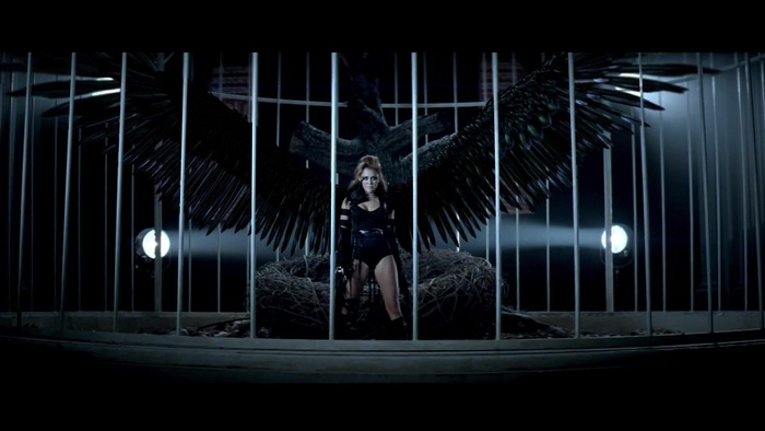 Miley Cyrus - Can\'t Be Tamed 0273