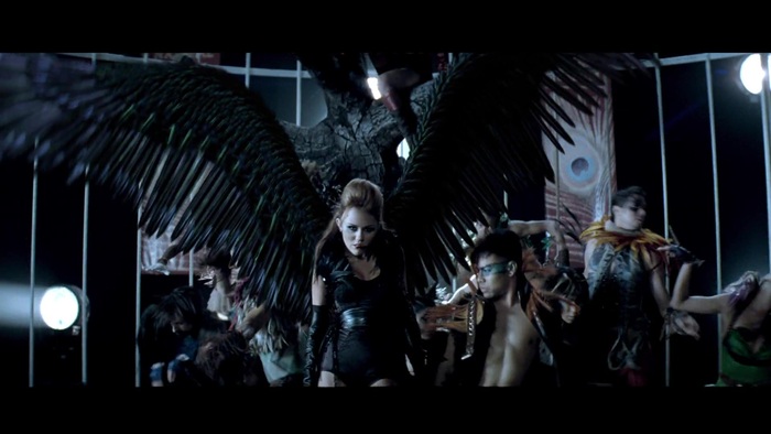 Miley Cyrus - Can\'t Be Tamed 0299