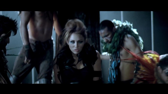 Miley Cyrus - Can\'t Be Tamed 0313 - MilUuU CBT