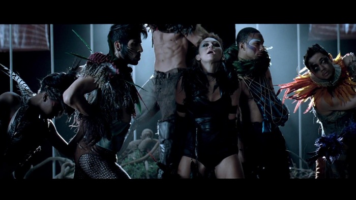 Miley Cyrus - Can\'t Be Tamed 0338