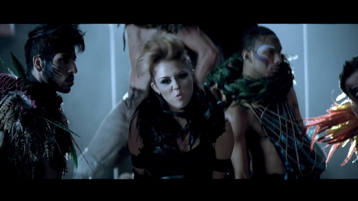 Miley Cyrus - Can\'t Be Tamed 0343