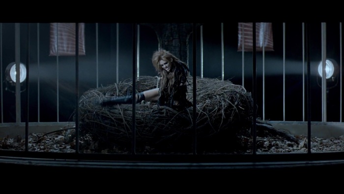 Miley Cyrus - Can\'t Be Tamed 0364
