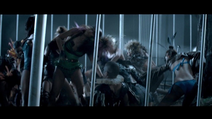 Miley Cyrus - Can\'t Be Tamed 0407