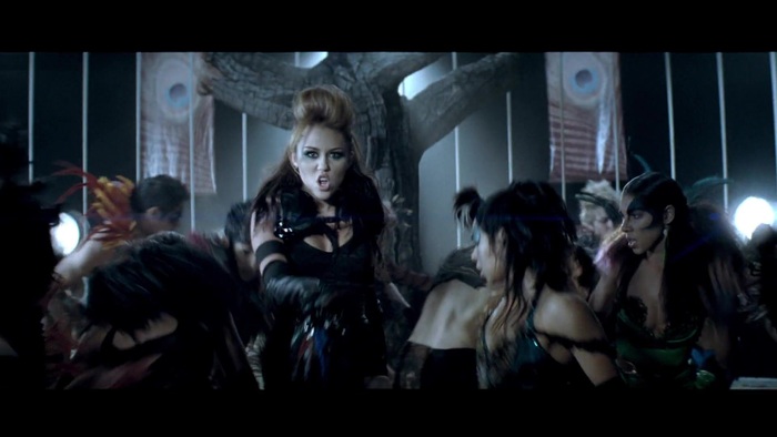 Miley Cyrus - Can\'t Be Tamed 0452