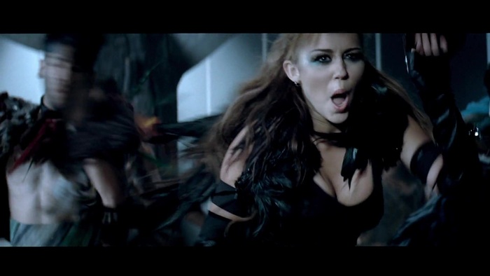 Miley Cyrus - Can\'t Be Tamed 0519 - MilUuU CBT