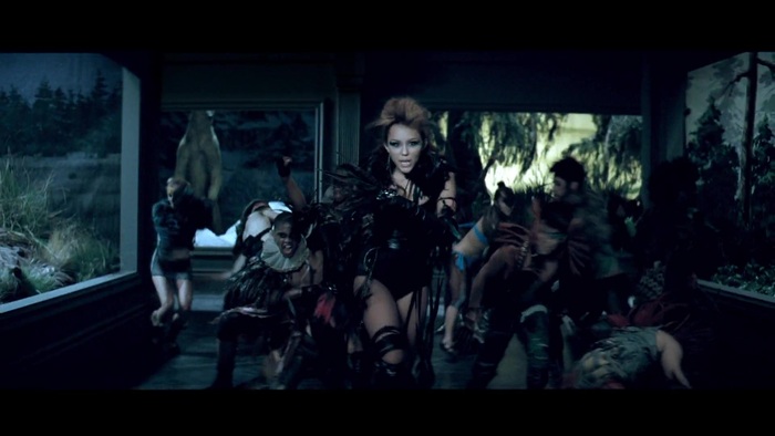 Miley Cyrus - Can\'t Be Tamed 0592