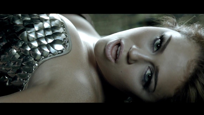 Miley Cyrus - Can\'t Be Tamed 0638