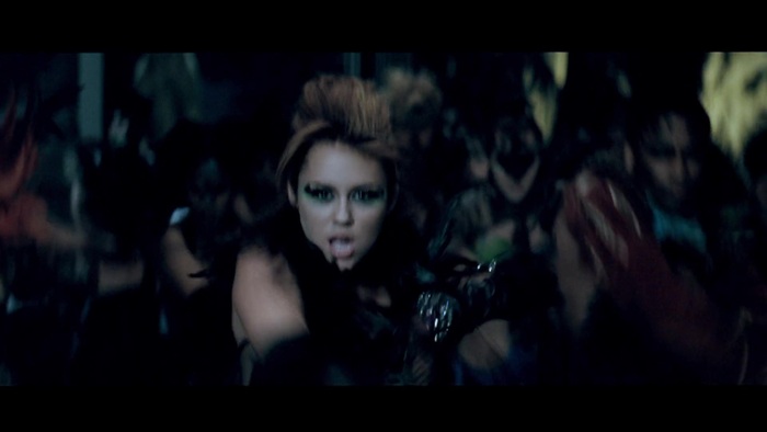 Miley Cyrus - Can\'t Be Tamed 0649