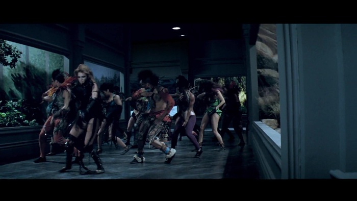 Miley Cyrus - Can\'t Be Tamed 0656