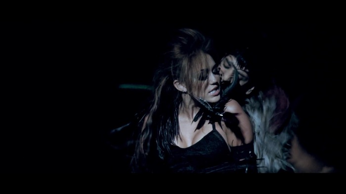 Miley Cyrus - Can\'t Be Tamed 0729