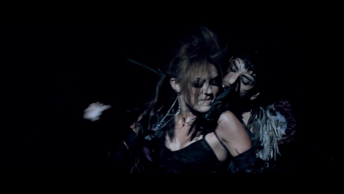Miley Cyrus - Can\'t Be Tamed 0744