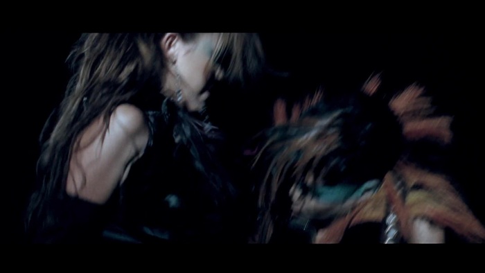 Miley Cyrus - Can\'t Be Tamed 0748