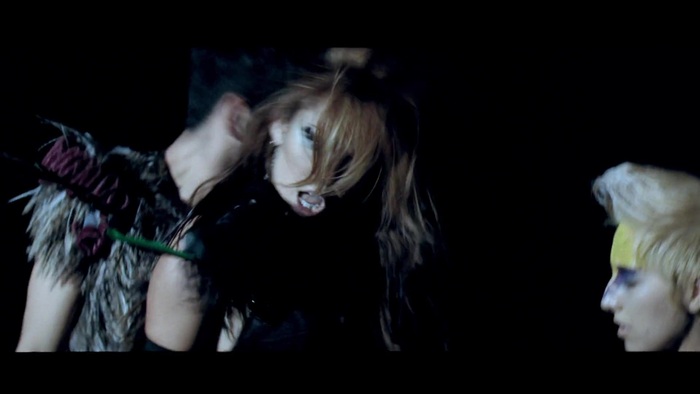 Miley Cyrus - Can\'t Be Tamed 0768 - MilUuU CBT