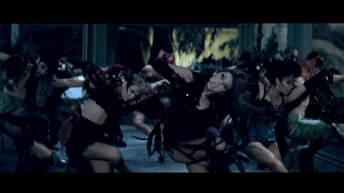 Miley Cyrus - Can\'t Be Tamed 0778