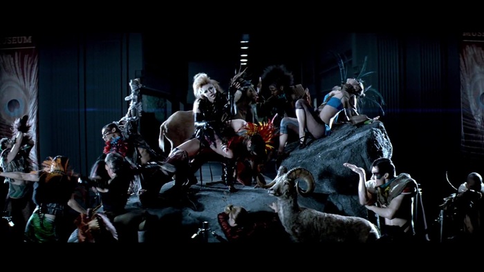 Miley Cyrus - Can\'t Be Tamed 0808