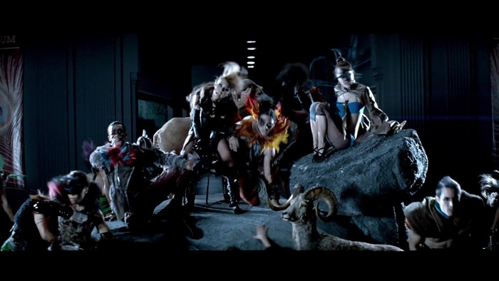 Miley Cyrus - Can\'t Be Tamed 0818