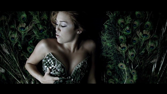 Miley Cyrus - Can\'t Be Tamed 0825