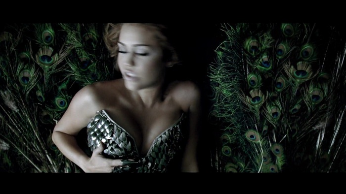 Miley Cyrus - Can\'t Be Tamed 0826