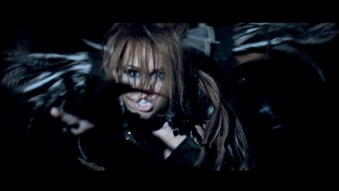 Miley Cyrus - Can\'t Be Tamed 0836