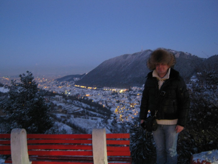 Printul Andrei Ratiu si frumoasa panorama asupra Orasului Brasov - PRINTUL ANDREI RATIU -FOTOGRAFII DE CRACIUN 2010