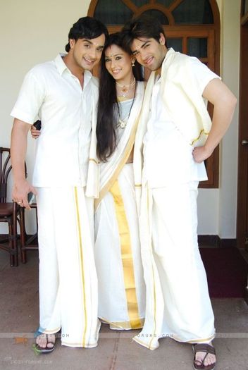 33154-alekh-sadhna-and-ranvir-looking-like-a-kerala-people - Kinshuk Mahajan