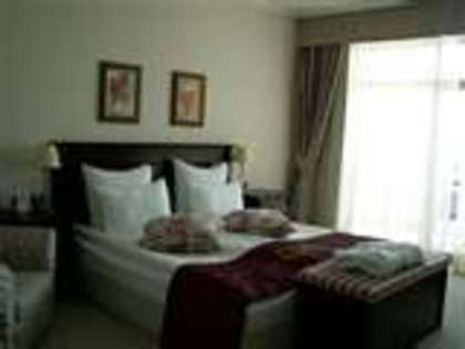 dormitorul parintilor - camera de hotel 2
