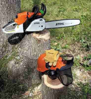 chainsaw_stihl_protective_clothing
