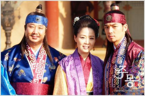 29531_115740101795350_106934462675914_90786_5654371_n