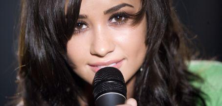 Demi_Lovato_1254689000_0 - Demi Lovato