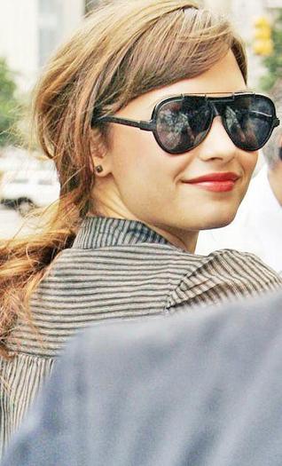 Demi_Lovato_1254690010_4