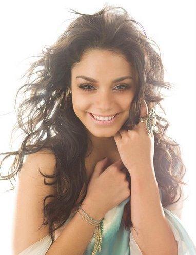 Vanessa_Hudgens_1254191034_3