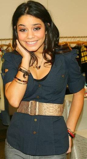 Vanessa_Hudgens_1254191157_0