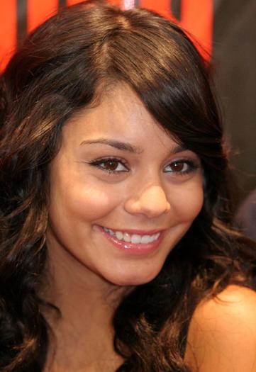 Vanessa_Hudgens_1257545162_0 - Vanessa Hudgens