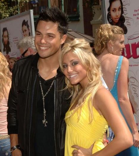 Michael_Copon_1249389742_1