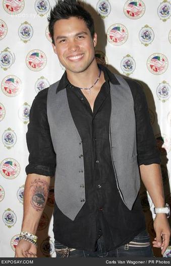 Michael_Copon_1249389772_4 - Michael Copon